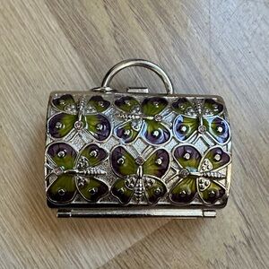 Butterfly Design Metal Clutch Trinket